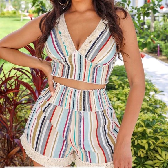 Striped Fringe Linen Short Set - Picture 12 of 17